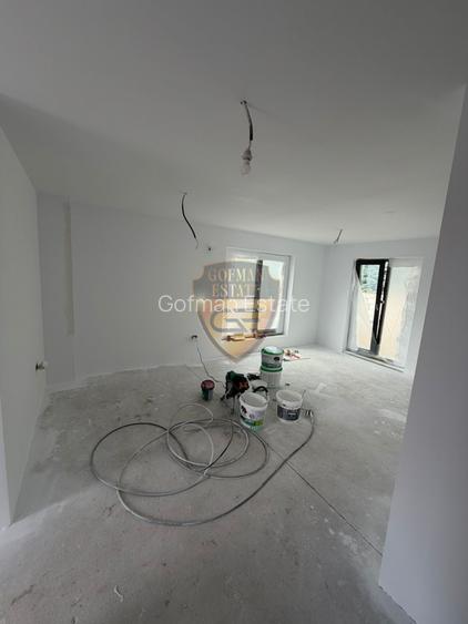 Casa de vanzare , 157 mp , Tomis Plus, terasa 15 mp, 2 locuri de parcare, teren - 8