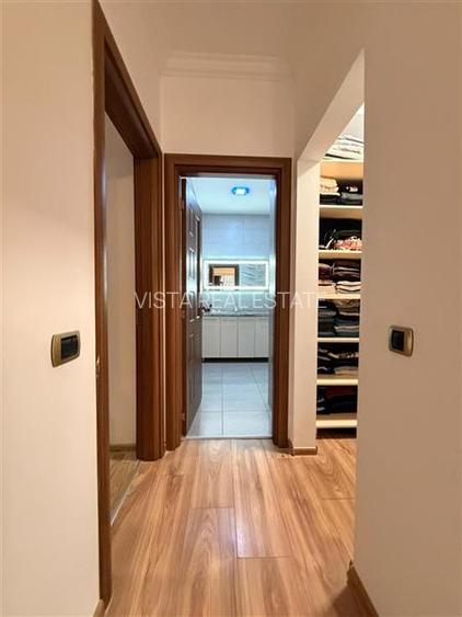 Apartament 3 camere, 2 bai, suprafata generoasa 100 mp. Zona Tractorul - 8