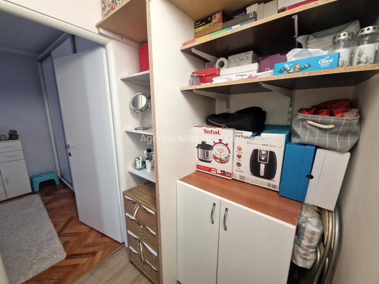 zona Aradului bloc izolat termic, foarte bine impartit, pe doua parti, mobilat - 16