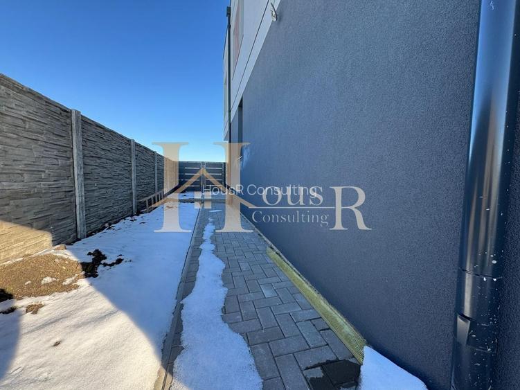 Despartit prin camera tehnica.Luminos.Proiect Modern - 21