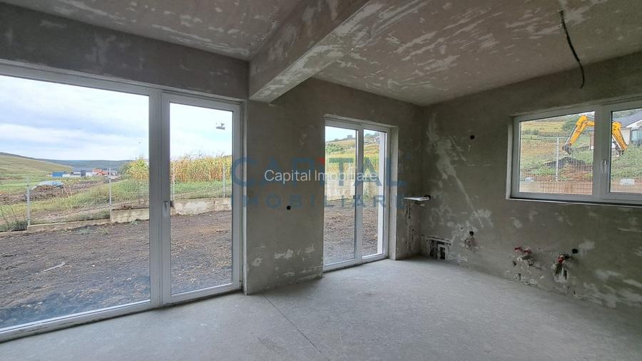 Casa superba cu garaj, aproape de padure - 8