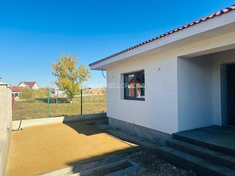 Casa noua, 4 camere,semifinisata, zona Grigorescu- 243.000 euro neg - 3