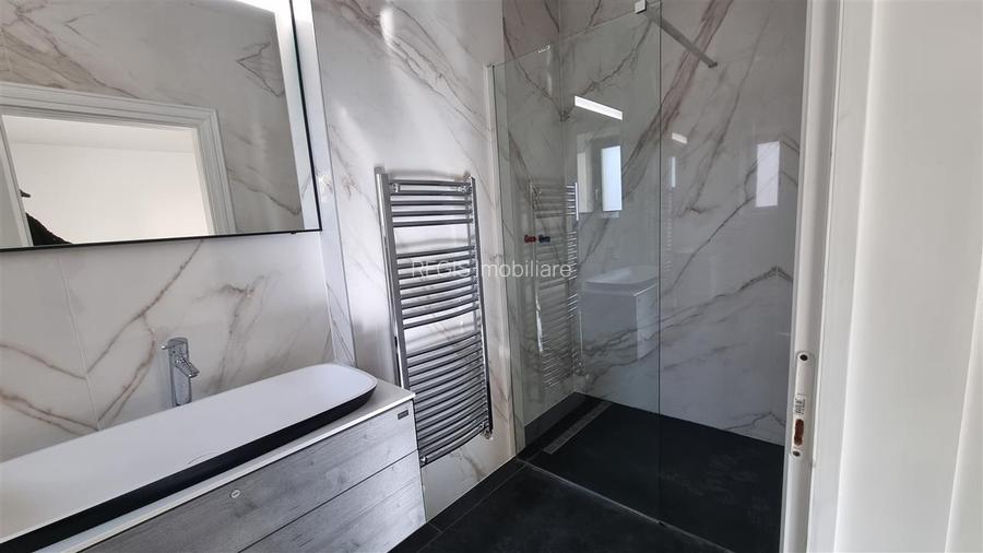 Vila - Bloc modern de 11 camere zona Centrul Civic , Onix - 22