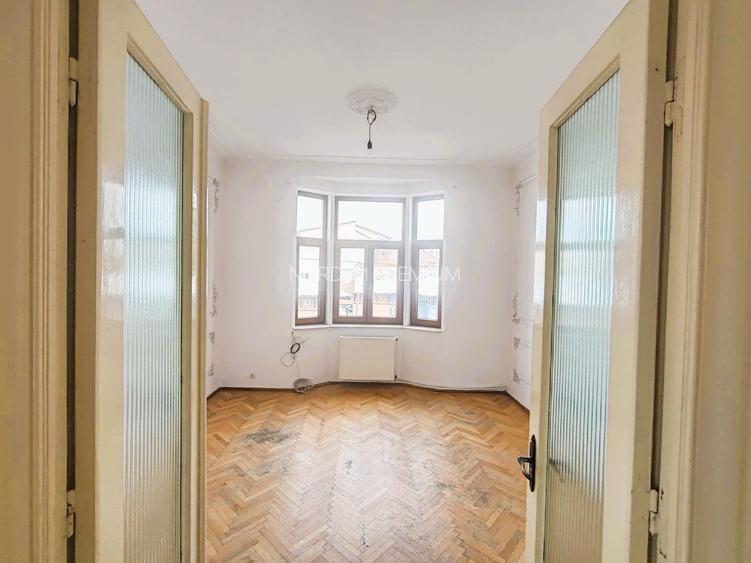 Un superb apartament 3 camere zona centrala - 2