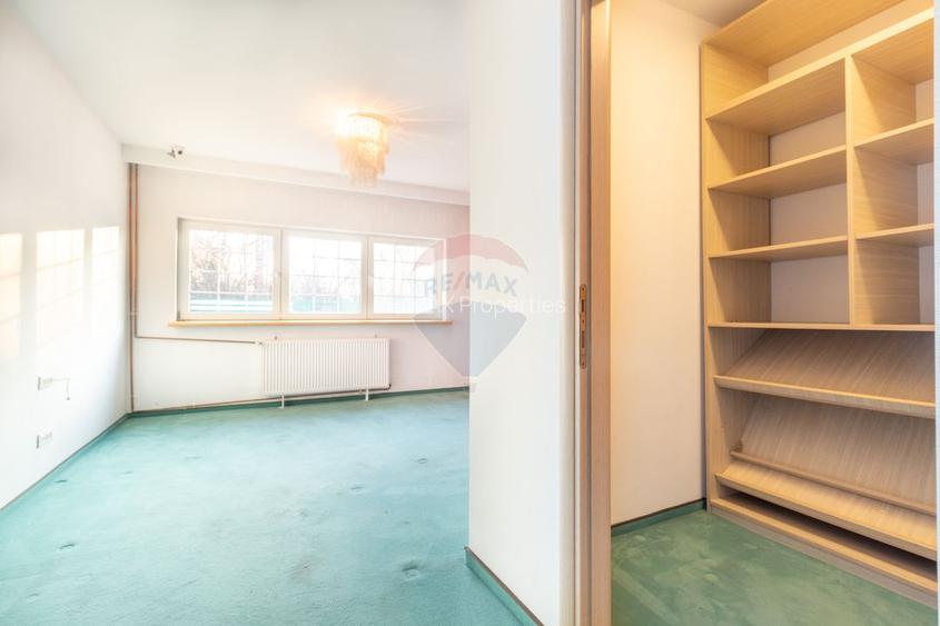 Vanzare Vila 5 camere cu semineu, piscina si priveliste lac piscicol - 12