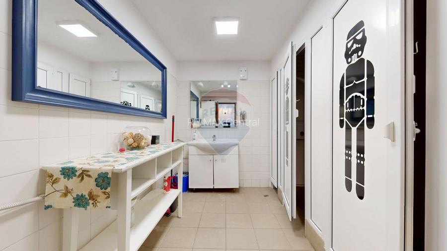 BIROU cu priveliște panoramică – Centru Civic - 10