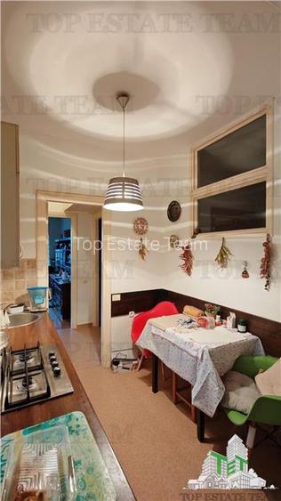 Apartament de 3 camere ultracentral, 2 intrari, lift cu acces privat, pod pentru - 18