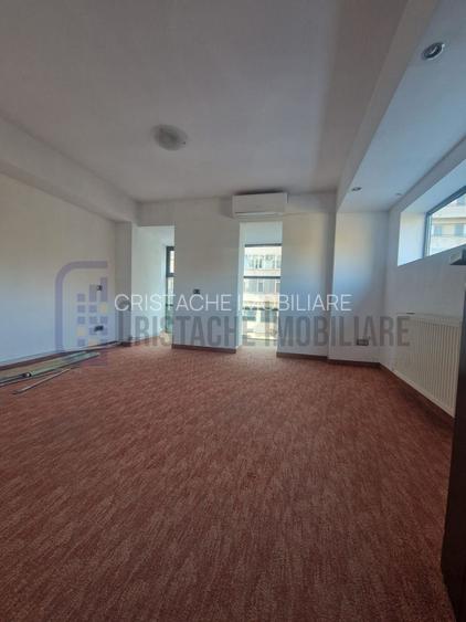 Clădire de birouri, adiacent Bd. Unirii, suprafata 120 mp./ birou - 3