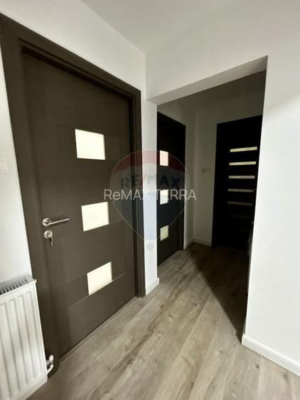 Apartament cu 3 camere de închiriat în zona Sasar - 11