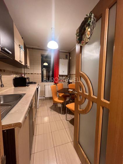 apartament modern, curat, centrala gaz, loc parcare , Tomis 2-Spital , 450 euro - 9