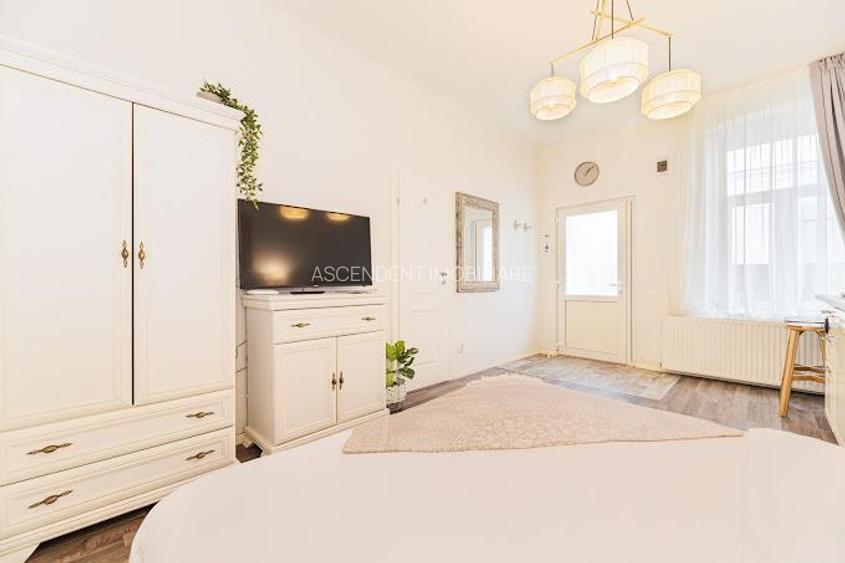 Casa cu 3 apartamente + transfer afacere, locuri parcare, Centrul Istoric, Braso - 3