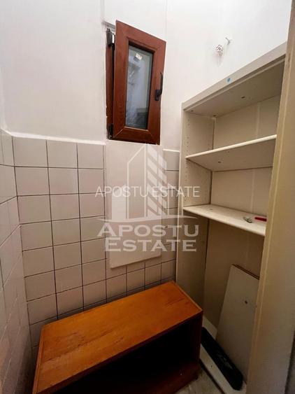 Apartament 2 camere in cladire istorica,etaj intermediar,zona Neptun - 9