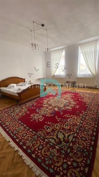 Casa De Mijloc, Brasov. - 2
