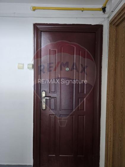DE VANZARE Apartament 2 camere RENOVAT 2024 - 35