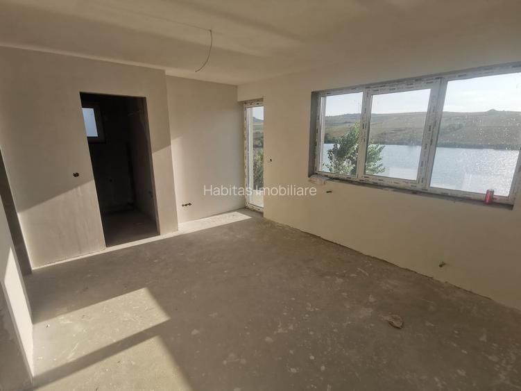 Casa individuala cu terasa,panorama spre lac, garaj, teren 300mp - 5