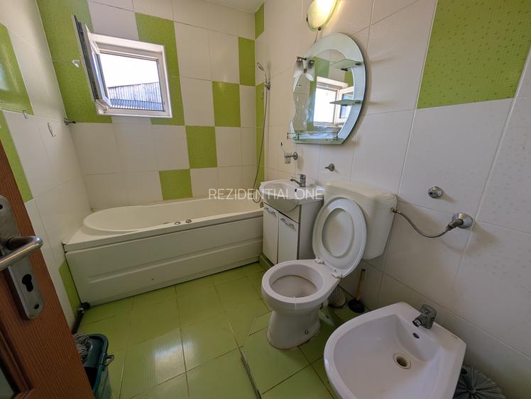 De închiriat 3 camere Piata Sud - 8