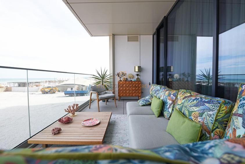 Resedinta de Lux Rococo, 4 camere, Panorama Superba catre Mare
