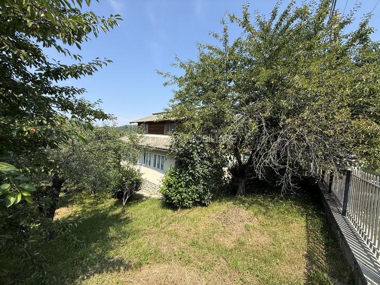 Casă parter+mansarda 80 mp+ teren intravilan 476 mp Sotrile Prahova ! - 24