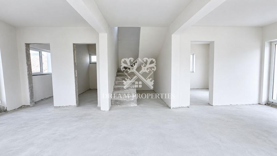 Casă individuală 4 camere, 3 bai, teren 694 mp, zona Criseni Dezmir