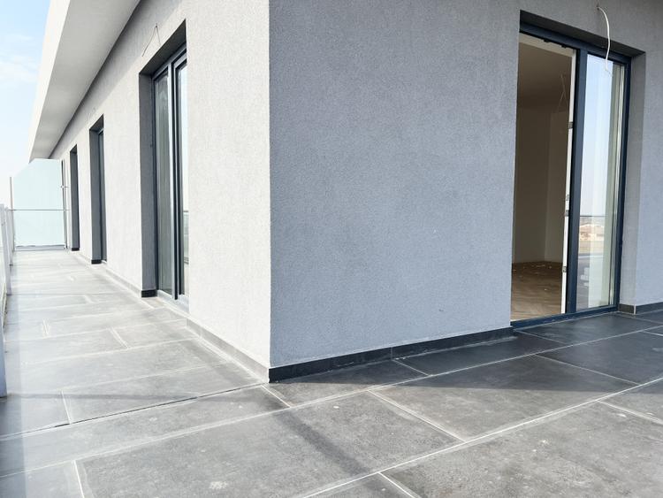 Penthouse 3 Camere, 82mp Utili,2 Locuri Parcare in CF-Torontalului