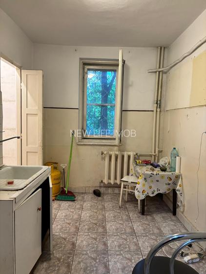 Tomis 2 , 3 camere , etaj 1 - 7