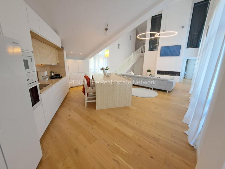 VAND PENTHOUSE 280 MP IN VILA + GARAJ LUX IN SINAIA PH COTA 1400 - 2