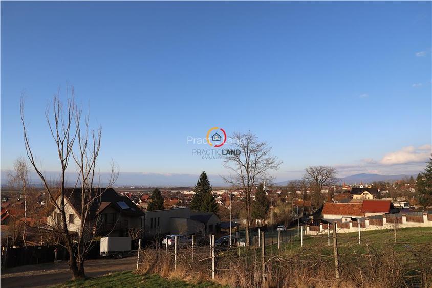 teren insorit cu panorama deosebita - 3