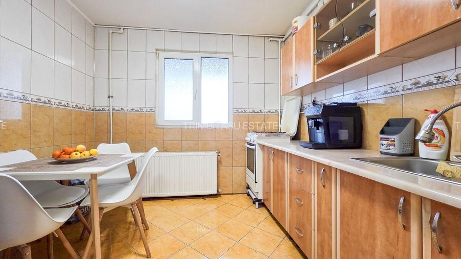 Apartament 3 camere decomandat, 2 băi, Strada Moinești 14 - 15