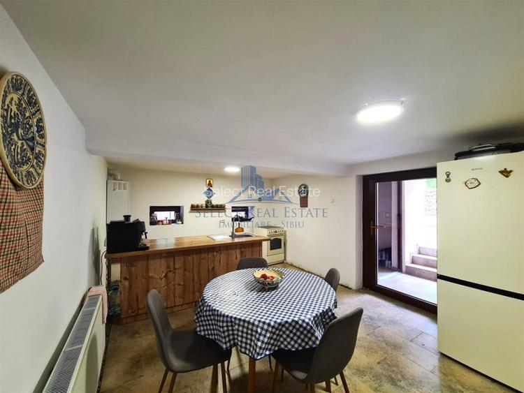 Casa rustica \ deosebita \ Marginimea Sibiului \ Fantanele - 11