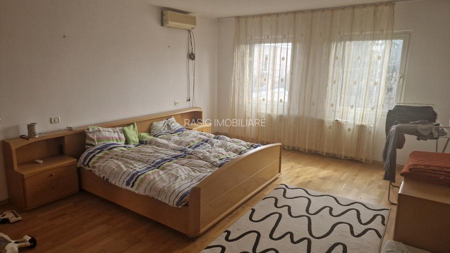 Vila de vanzare Rosu - 10