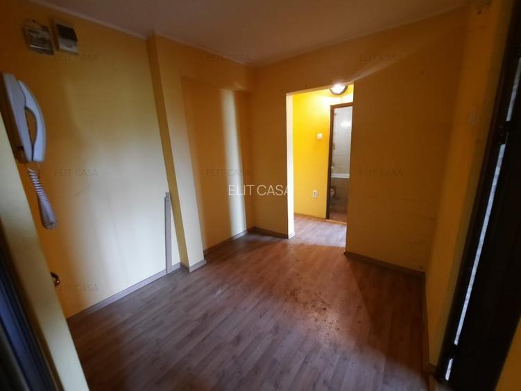 Apartament 2 camere decomandate Nicolina 1 - 2