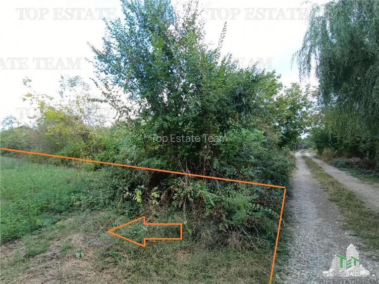 Teren intravilan, stradal in Petrachioaia IF, cu o SU de 1235 mp si deschidere - 8