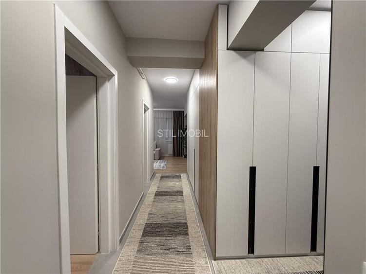 2 CAM , CENTRU PODU ROS PALAS , LUX - 5