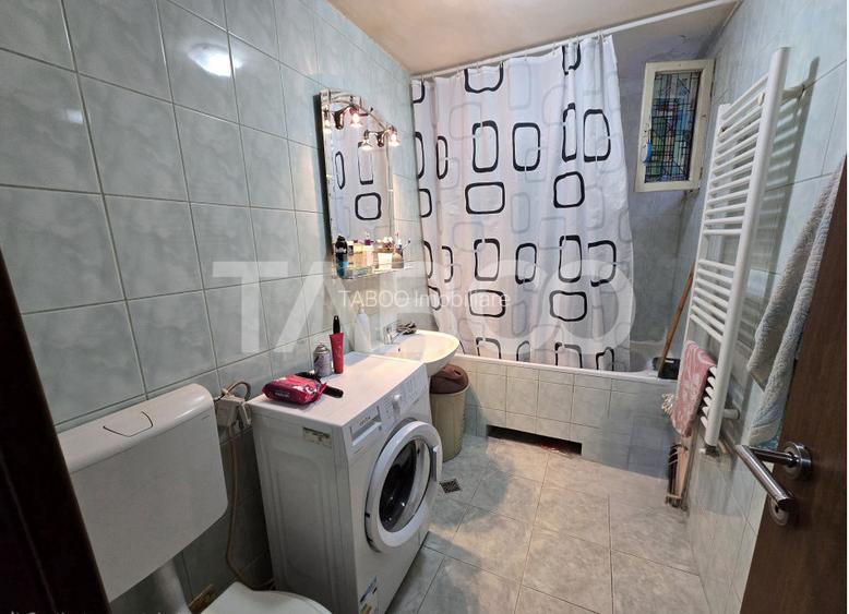 Apartament decomandat de vanzare 59 utili balcon pod zona Dioda Sibiu - 6