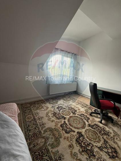 Casă / Vilă cu 6 camere de vânzare - 4