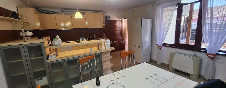 Casa Ghimbav, 8 camere,  S+P+M,teren 736 mp, pretabila locuinta, birouri, cazare - 35