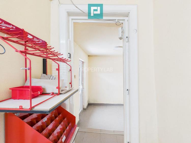 Spațiu central cu vad comercial - 9