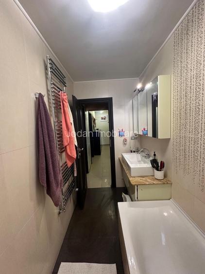 Apartament la blocurile lui Mazăre  54.04 mp/utili  - 15