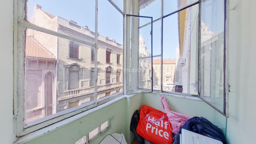 Apartament modern cu 3 camere într-o clădire istorică, la 300 m de Primărie - 11