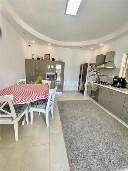 Vila individuala 350 mp utili, teren 471 mp – Aparatorii Patriei, Sector 4 - 13