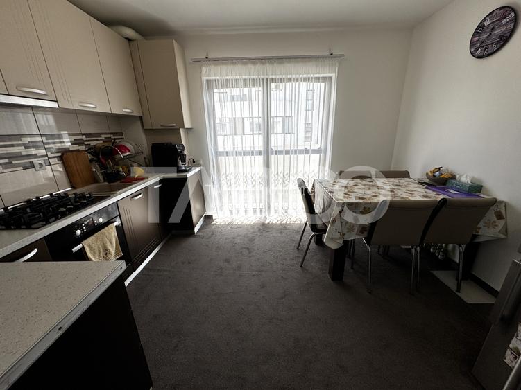 COMISION 0-Apartament etaj intermediar 3 camere parcare Doamna Stanca - 11