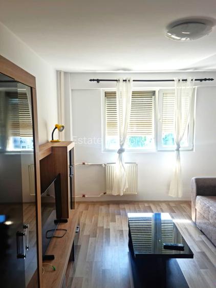 Apartament Cu 2 Camere | Intr. Dr. Iacob Felix | Piata Victoriei - 4