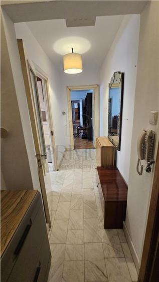 GIROCULUI - 3 CAM - ETJ.2 - ANVELOPAT - PARCHET LEMN - SPATIOS ||