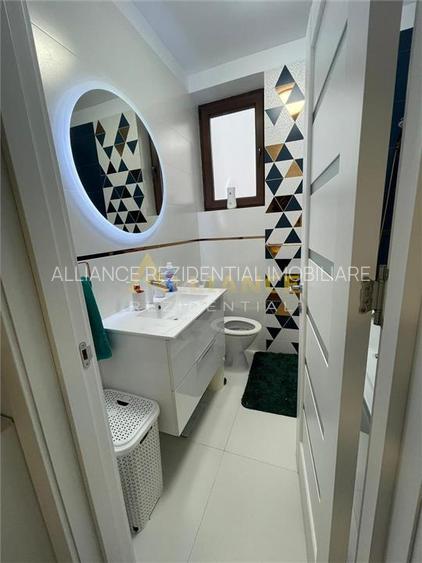 Casa individuala - 300 mp - 5 camere - 3 bai - 18