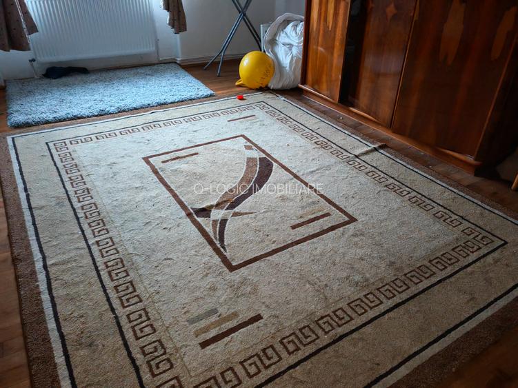 Casa 6 camere libera la vanzare RASNOV - 2