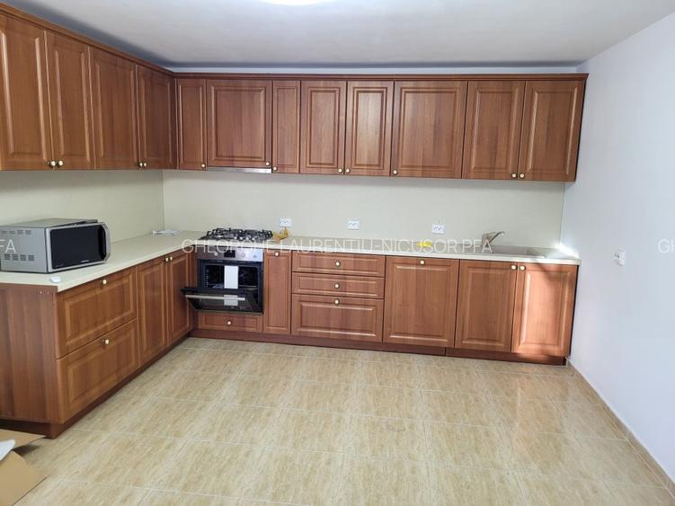 Scoala Americana  de vanzare - 7