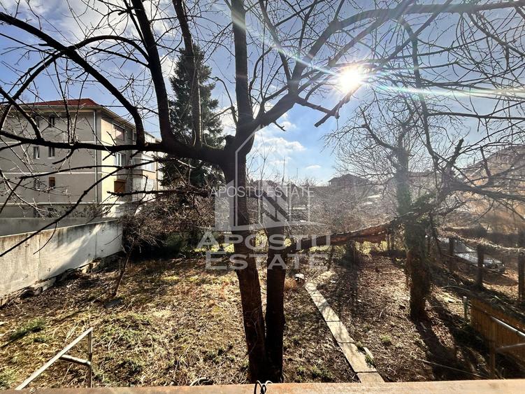 Casă individuală cu intrări separate in zona Complexului Studentesc - 2