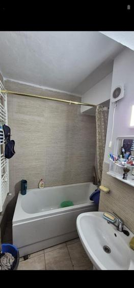 Apartament 2 camere, bloc nou, Etaj 3