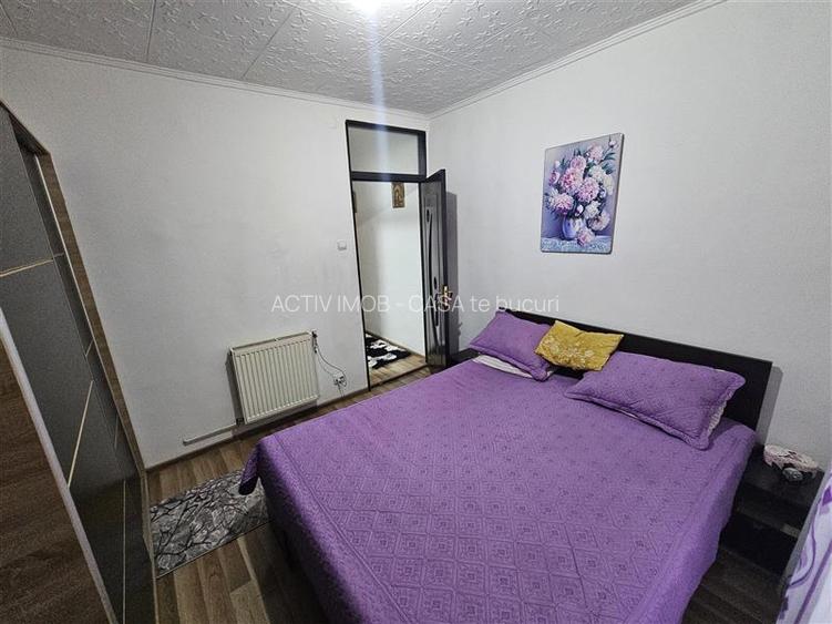 Resita, 3 Cam. Cf. 1, Et. 1, Bulevard, Micro 4 - 17