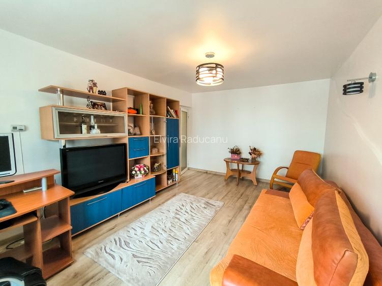 Proprietar/ De Vanzare/ Apartament 3 camere - 2